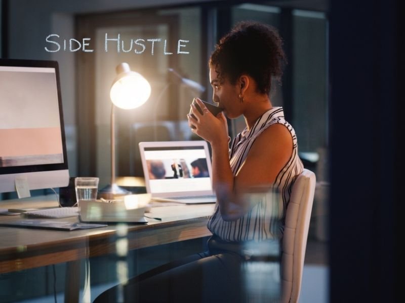 Digital side hustles to earn money online through creative skills, freelancing, and digital platforms.