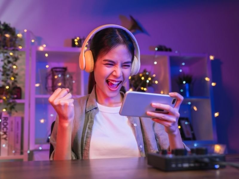 Get paid to play games and earn real cash online