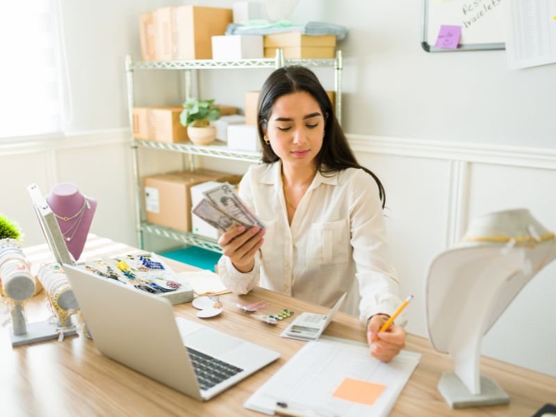 An image showcasing different types of digital products you can sell online.