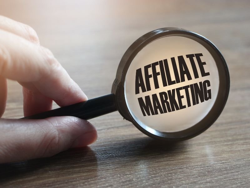 How beginners can earn money with Awin affiliate programs by promoting top brands