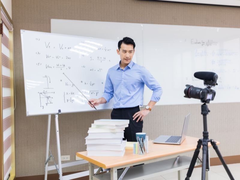 Best online teaching and tutoring jobs to earn money from home