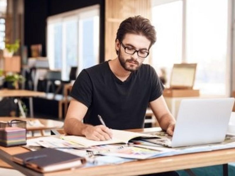 How to write and earn money as a freelance content writer.